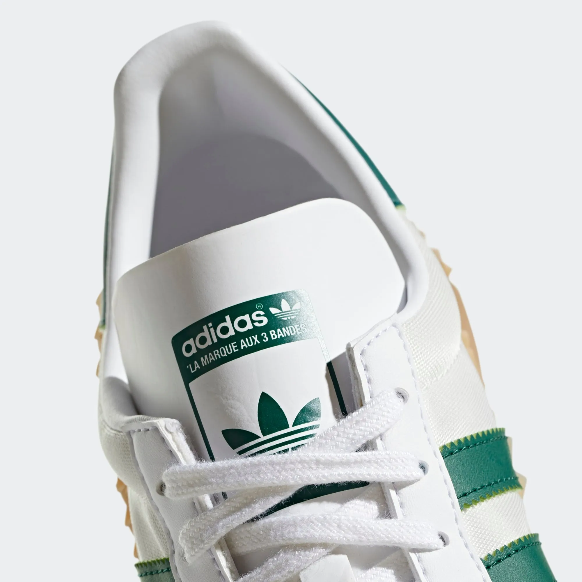 ADIDAS Kamanda x Country Never Made Pack (White/Green)(G26797)