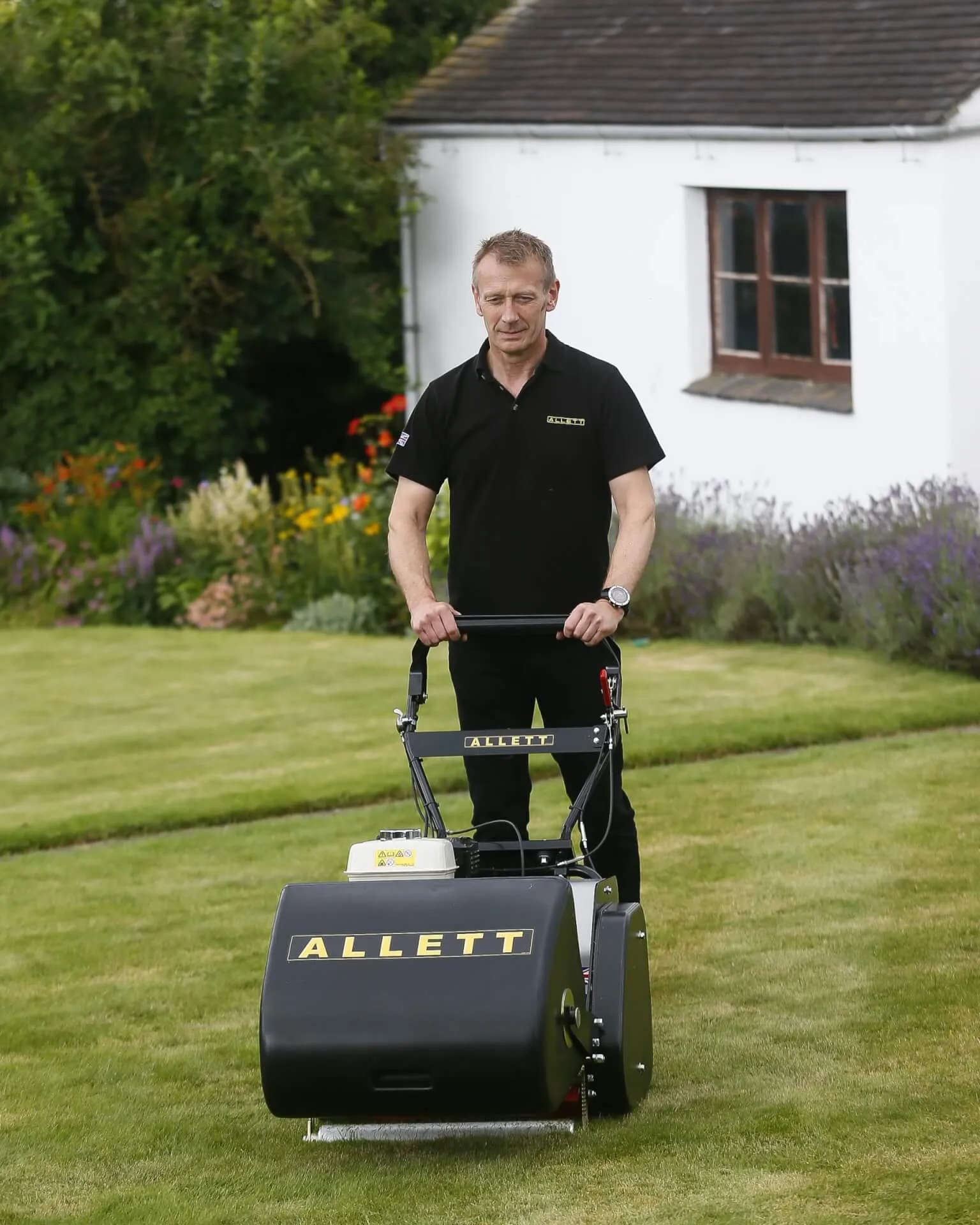 Allett Buffalo 24 Cylinder Mower