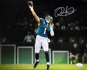 Jalen Hurts Signed Philadelphia Eagles 11x14 Football Passing Photo JSA ITP