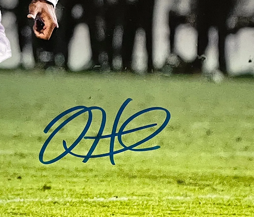 Jalen Hurts Signed Philadelphia Eagles 11x14 Football Photo JSA ITP