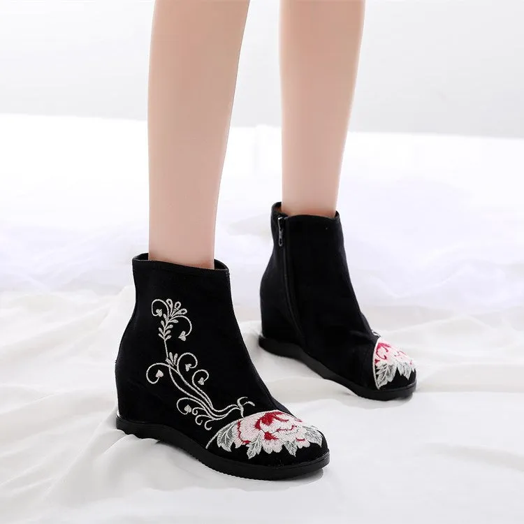 Women's Style Embroidered Height Increasing Insole Ancient Han Canvas Shoes