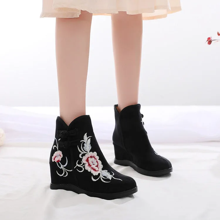 Women's Style Embroidered Height Increasing Insole Ancient Han Canvas Shoes